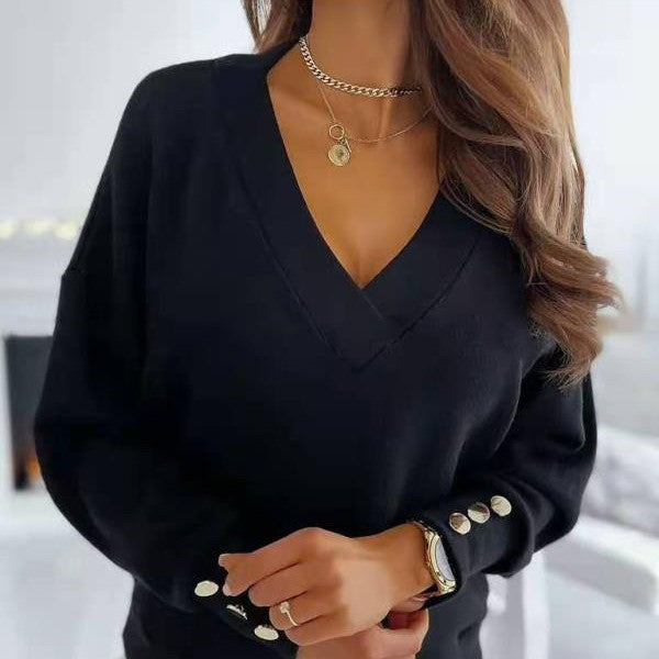 Fiona Sweater | Elegante dames trui met V-hals en gouden knoopjes