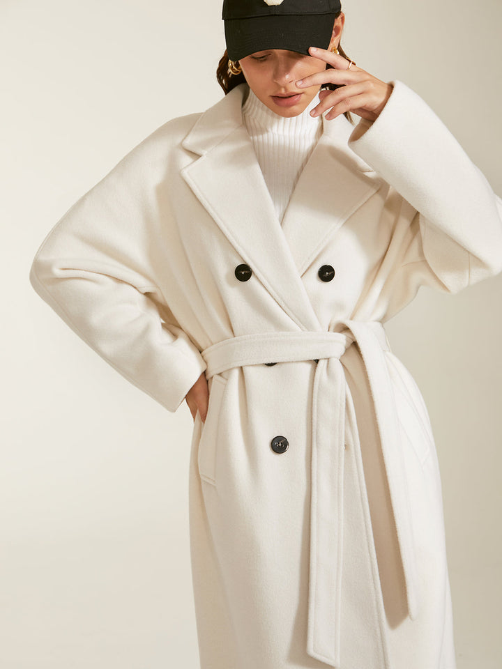 Isabel Mantel | Trendy lange witte double breasted wollen damesjas voor de winter