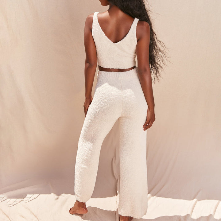 Nikki Loungewear | Trendy satin fleece damesset met broek, top en vest