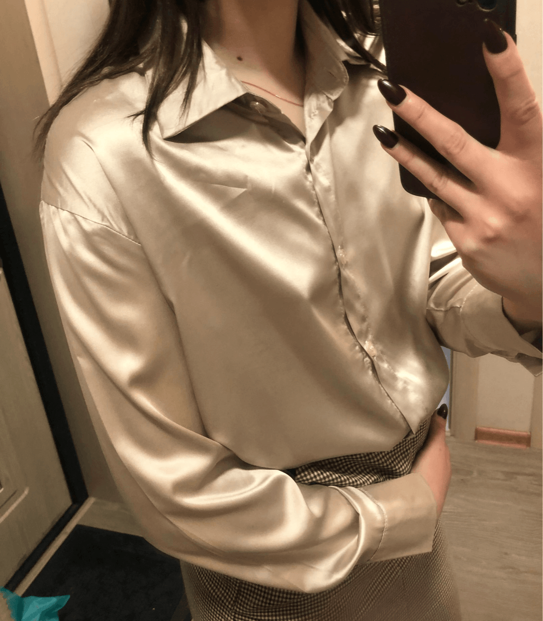 Olivia Blouse | Elegante satijnen blouse met lange mouwen en kraag voor dames