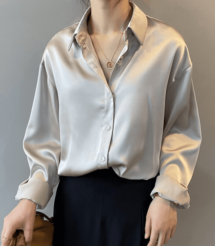 Olivia Blouse | Elegante satijnen blouse met lange mouwen en kraag voor dames